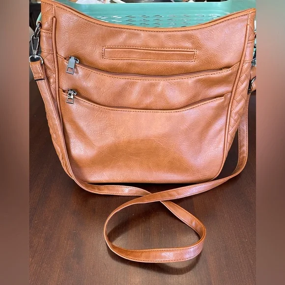 Sam & Hadley Crossbody Shoulder Bag Faux Leather - Picture 2 of 13